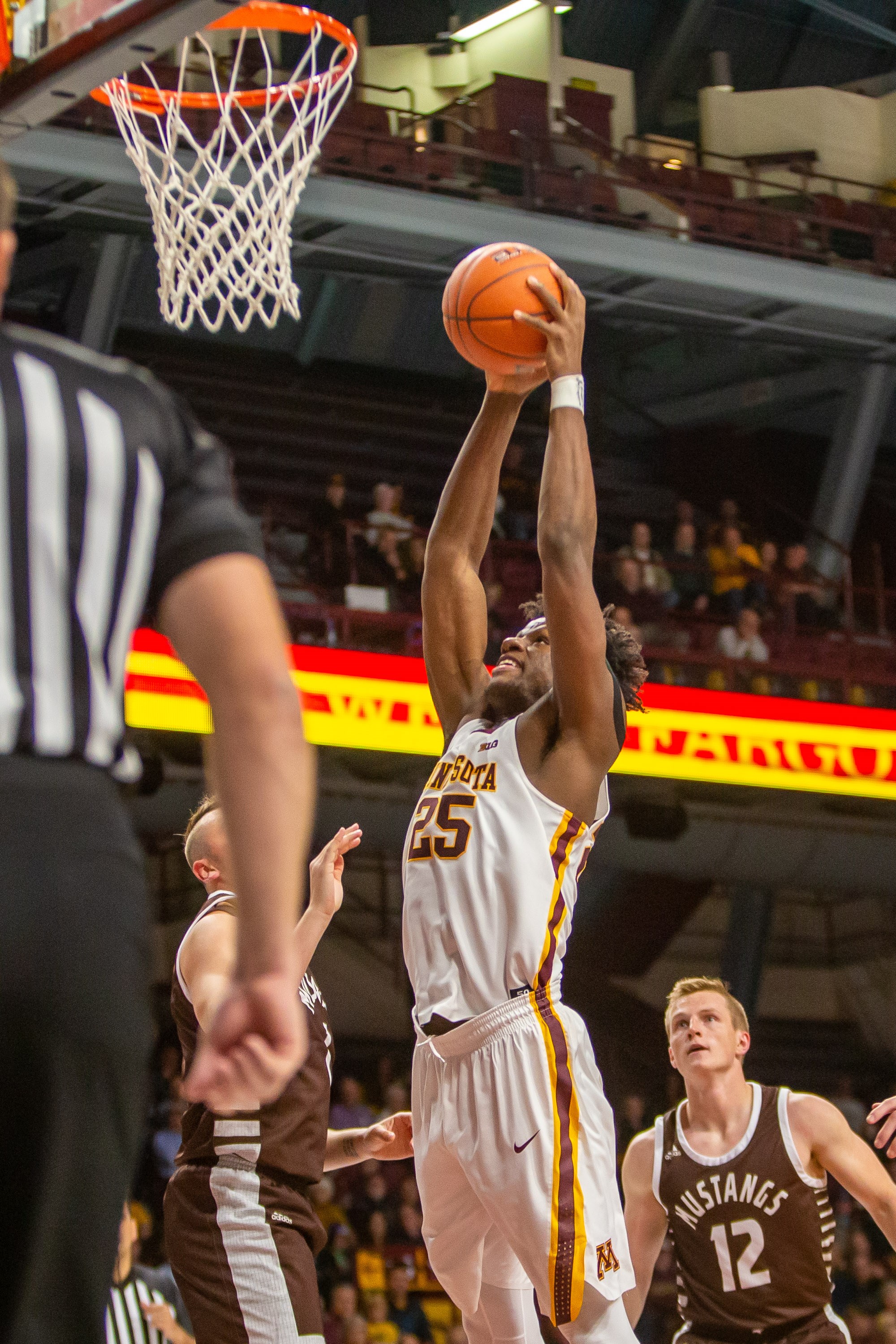Gopher basketball opens season tonight (AUDIO) Minnesota News Network