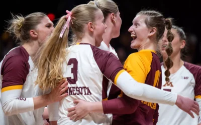 #15 Gopher volleyball sweeps Northwestern