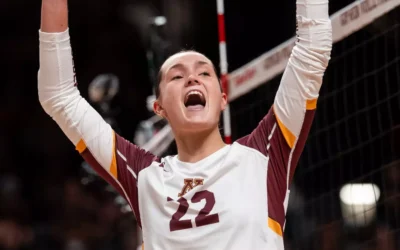 #12 Gopher volleyball wins 11th straight, opens Big Ten with sweep of Michigan State