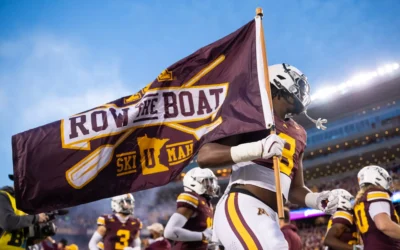 Gophers extend contracts of Fleck and Cook