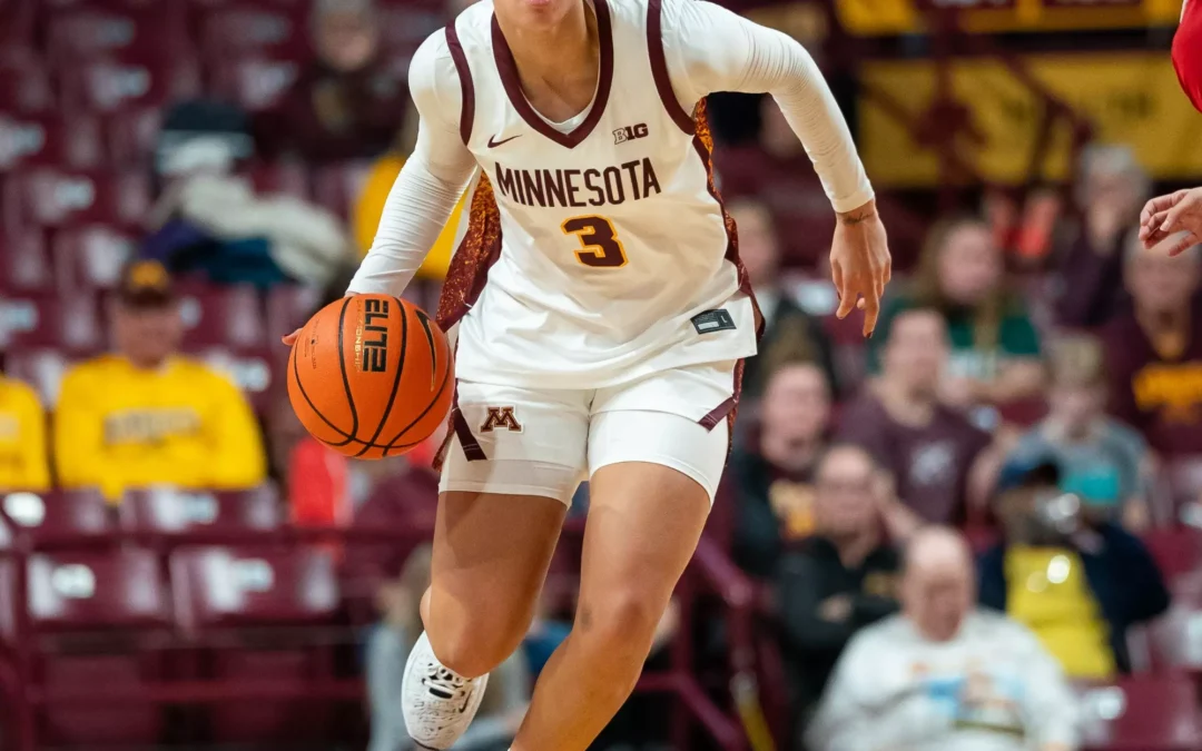 Gopher WBB stomps NJIT to get to 4-0; Battle hits benchmark
