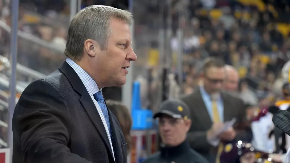 UMD coaching legend Sandelin coaching his 1000th career game tonight