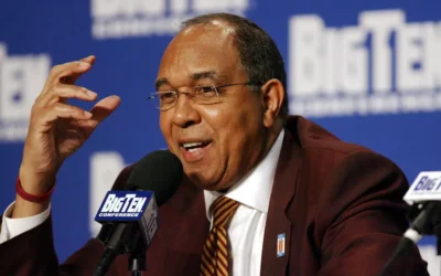 Former Gopher head coach Tubby Smith honored