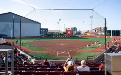Gopher softball beats Illini on Friday 5-2