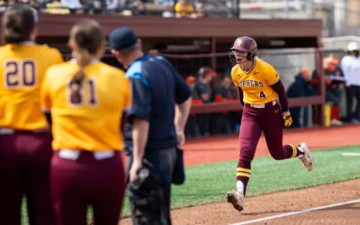 Gopher softball beats Illini on Sunday 2-0 to take two of three in series