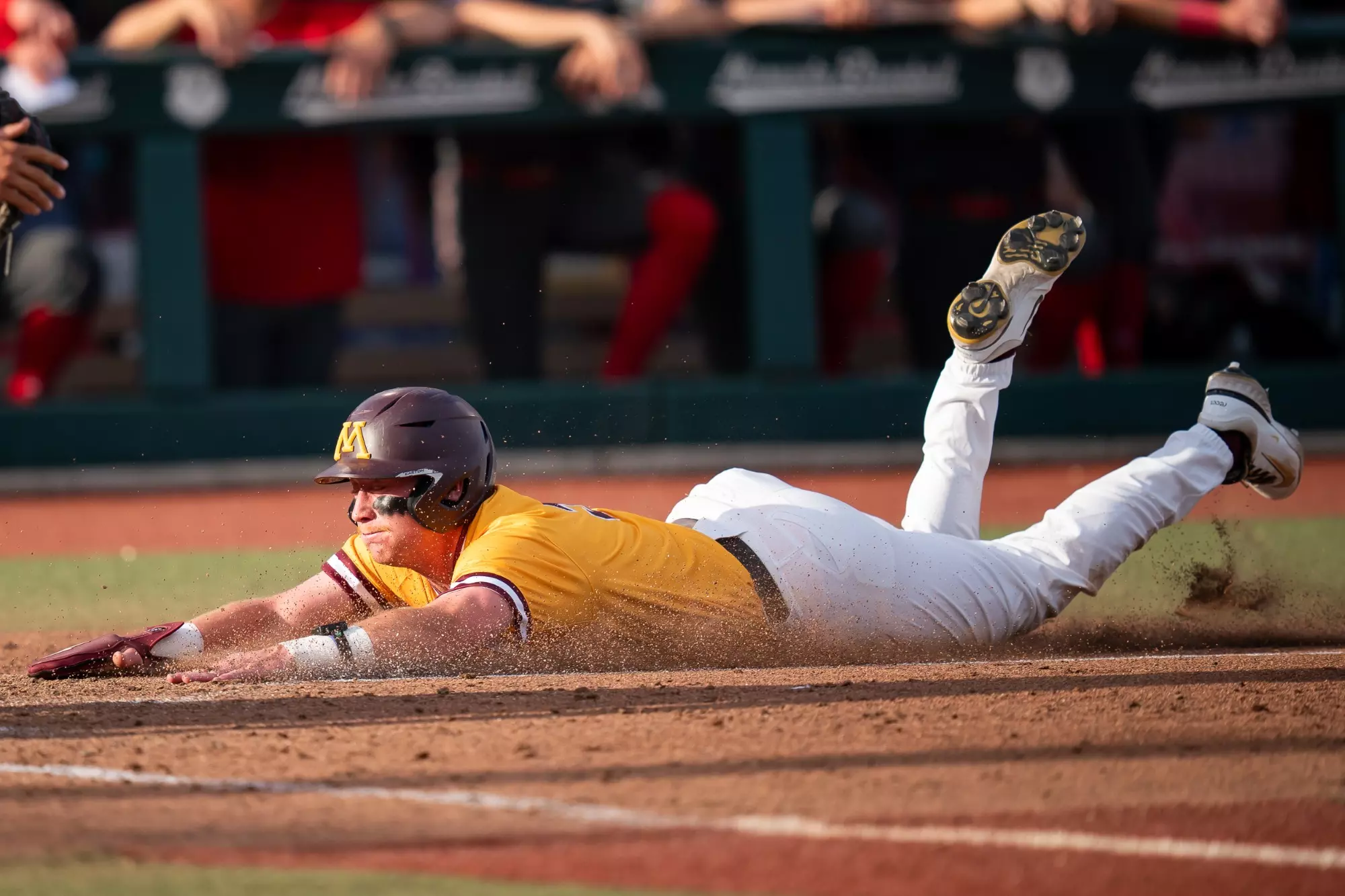 Gopher baseball falls late to Nebraska Gopher baseball falls late to Nebraska