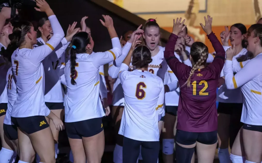 #14 Gopher volleyball gets first win of year, beating #13 Creighton