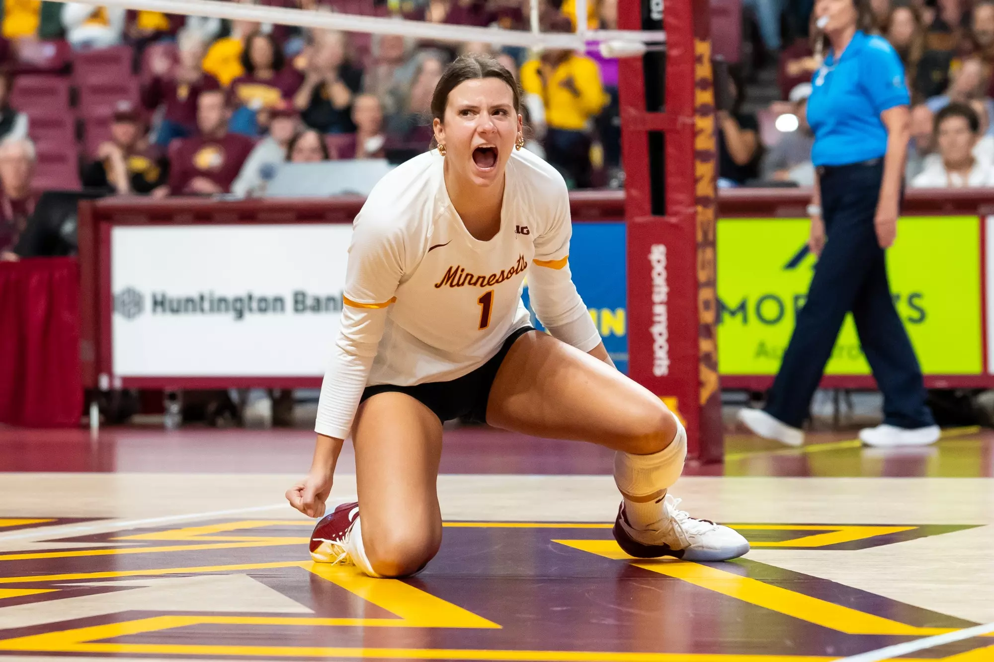 #21 Gopher volleyball takes down Maryland on Saturday night #21 Gopher volleyball takes down Maryland on Saturday night